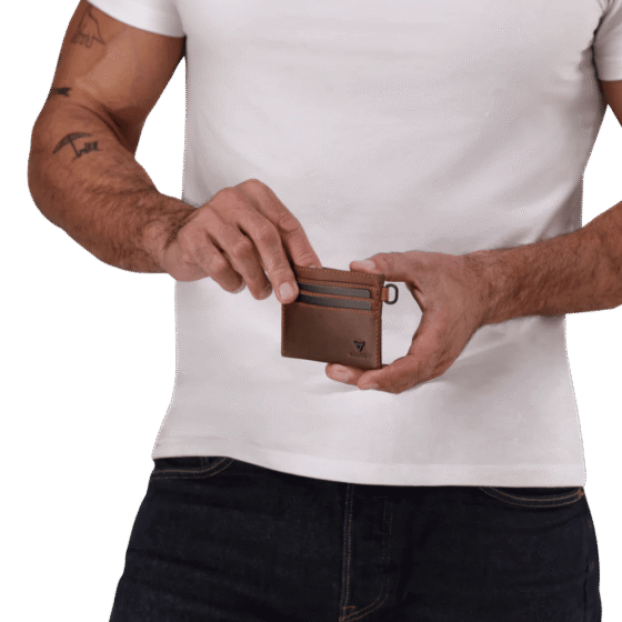 Brando James 3353 Leather slim card allet brown lifestyle png