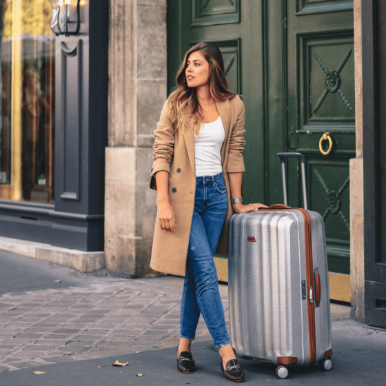 Samsonite Lite Cube DLX Lifestyle 1