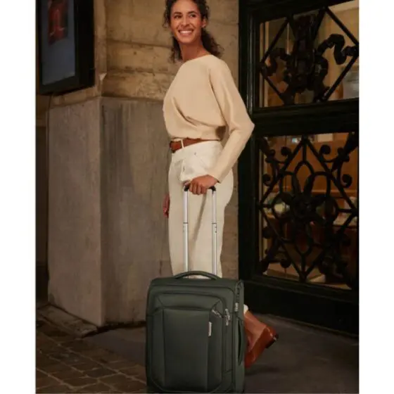 Samsonite Respark Kj3 Lifestyle1