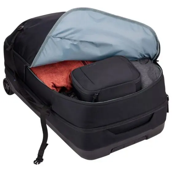 Thule Subterra 2 90L Rolling Duffle TRolley black interior2 jpg