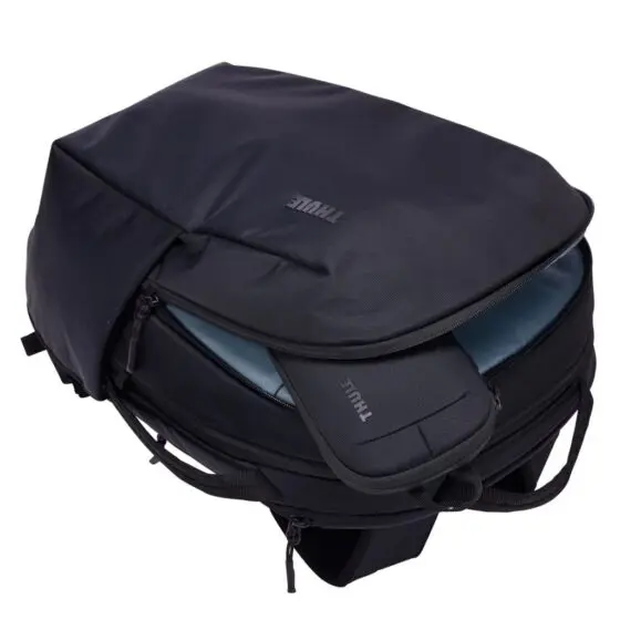 Thule Subterra 2 Powershuttle Small Black lifestyle jpg