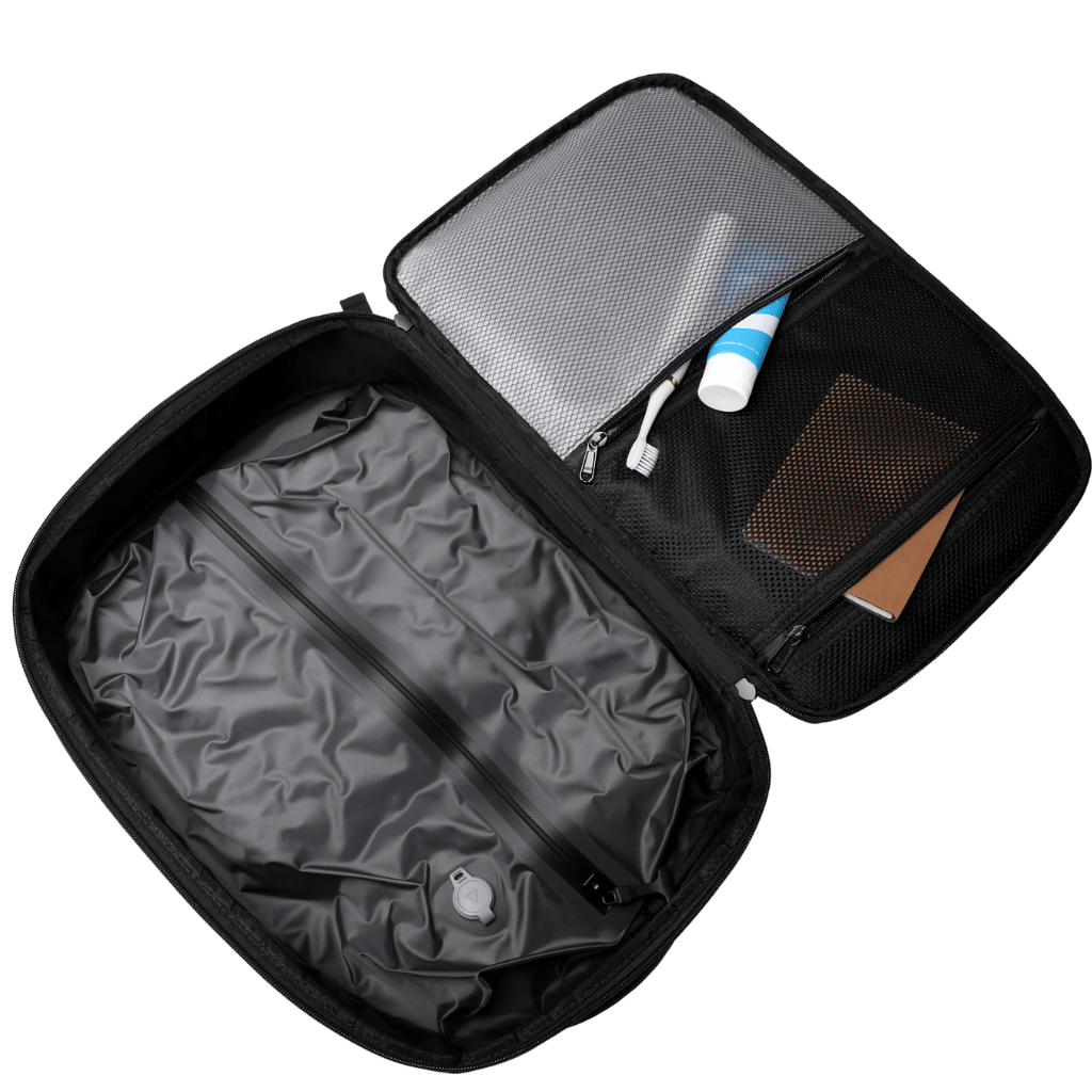 BG Berlin Nexus Lifestyle KBS 3902 Vacuum backpack black interior zipped