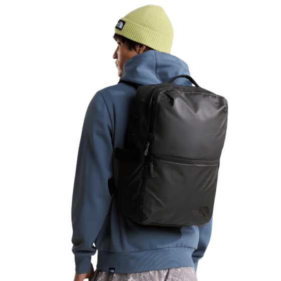 The North Face Base Camp Voyager Backpack Black 26L lifestyle1