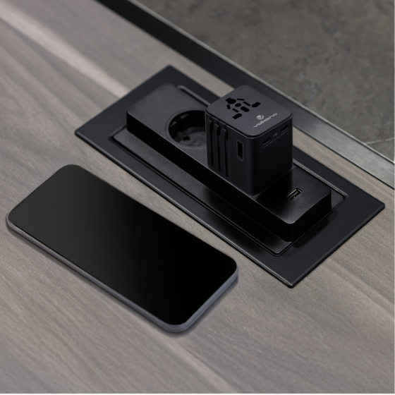 Volkano VK 8016 BK[V2] 2 USB Multi plug adaptor black Lifestyle