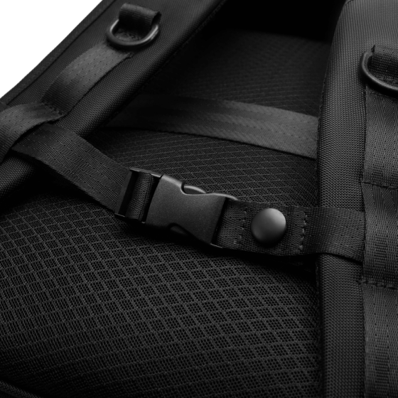 BG Berlin Nexus CEO Core Backpack KB24251 black sternum