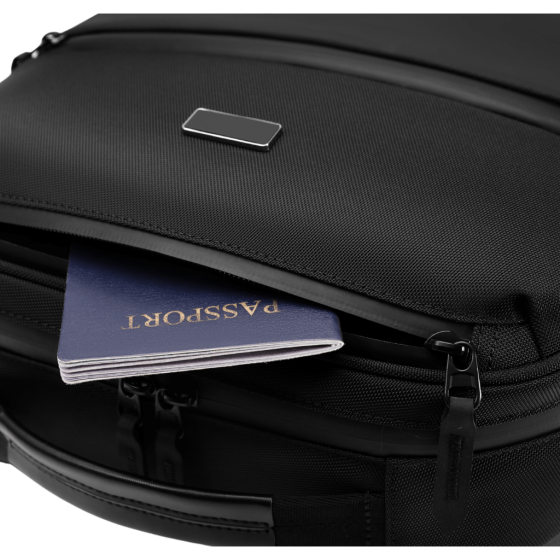 BG Berlin Nexus CEO Core Backpack KB24251 black top stash