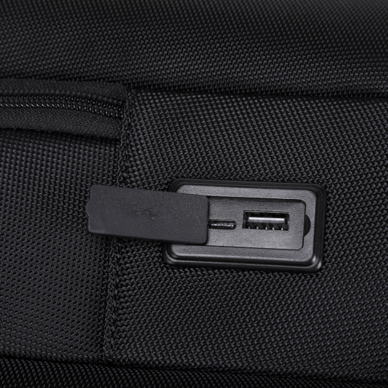 BG Berlin Nexus CEO Core KB2315 Bpack black USD port