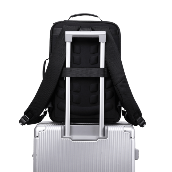 BG Berlin Nexus CEO Core KB2315 Bpack black smart sleeve