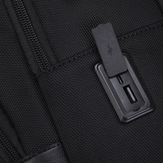 BG Berlin Nexus CEO Metro BGKB0235A Laptop Backpack black USB