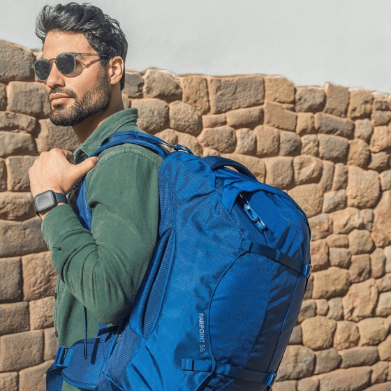 Osprey Farpoint Extended Fit 55L blue lifestyle2