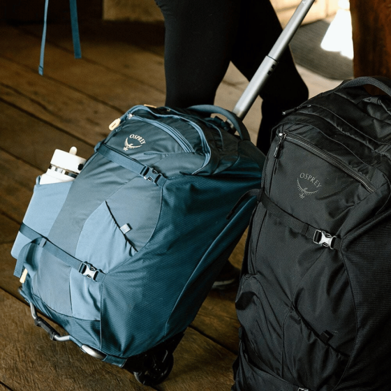 Osprey Farpoint Fairview Wheeled Travel pack 36L lifestyle3