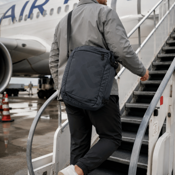 BG Berlin Mobibag light blue boarding lifestyle