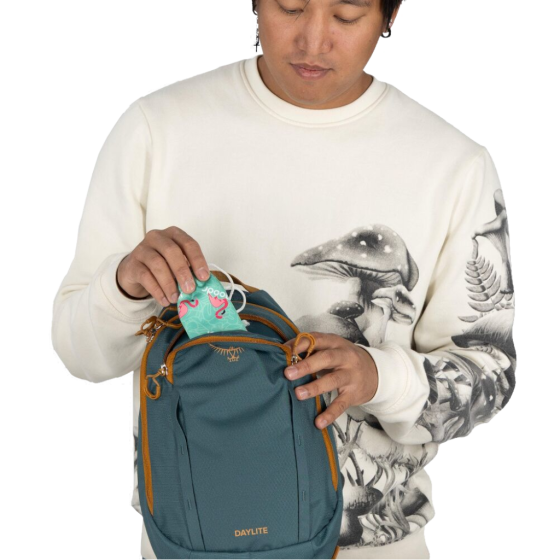 Osprey Daylite Sling lifestyle2