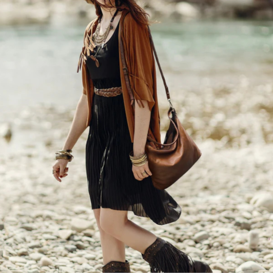 Brando Winslet Leather 2652 ladies hobo sling cognac lifestyle