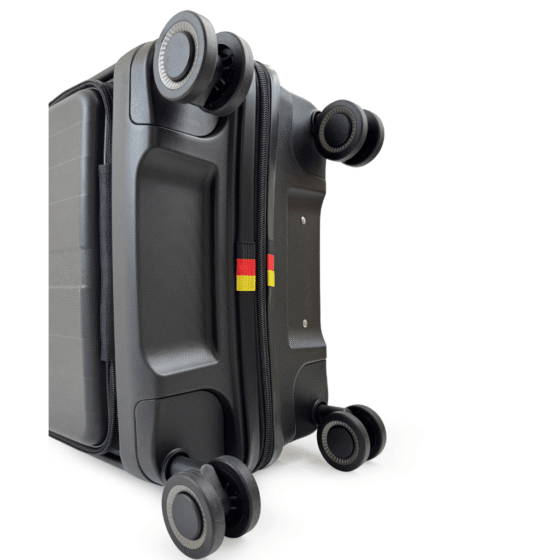 BG Berlin Nobu Easy Access Business Spinner carry on black wheels 2 png