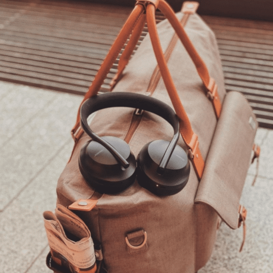 Bose 700s Headphones Black lifestyle png