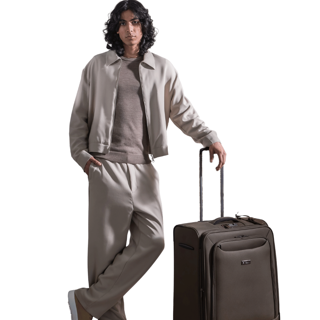 Cellini Megapak Spinner features lifestyle 2