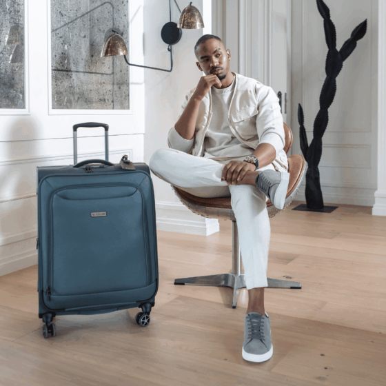 Cellini Megapak Spinner features lifestyle 3