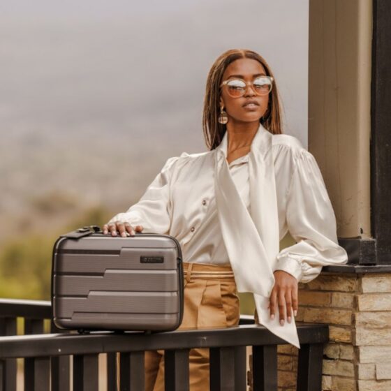 Cellini Microlite Beauty Case Lifestyl2