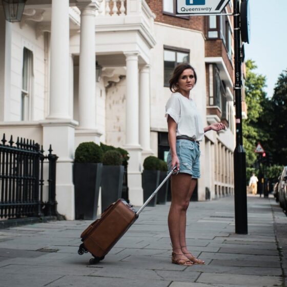 Jekyll Hide Montana Colt Clay Tan Business Spinner Carry on 3800 Lifestyle1 jpg