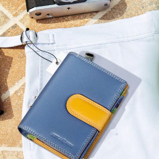 Jekyll and Hide Carribean Compact purse 2228 fiji lifestyle jpg