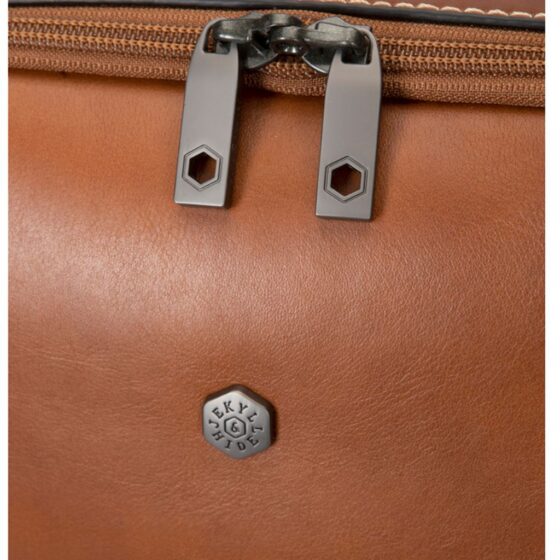 Jekyll And Hide Montana 7005 Leather Single Zip Backpack Clay Tan Front Detail