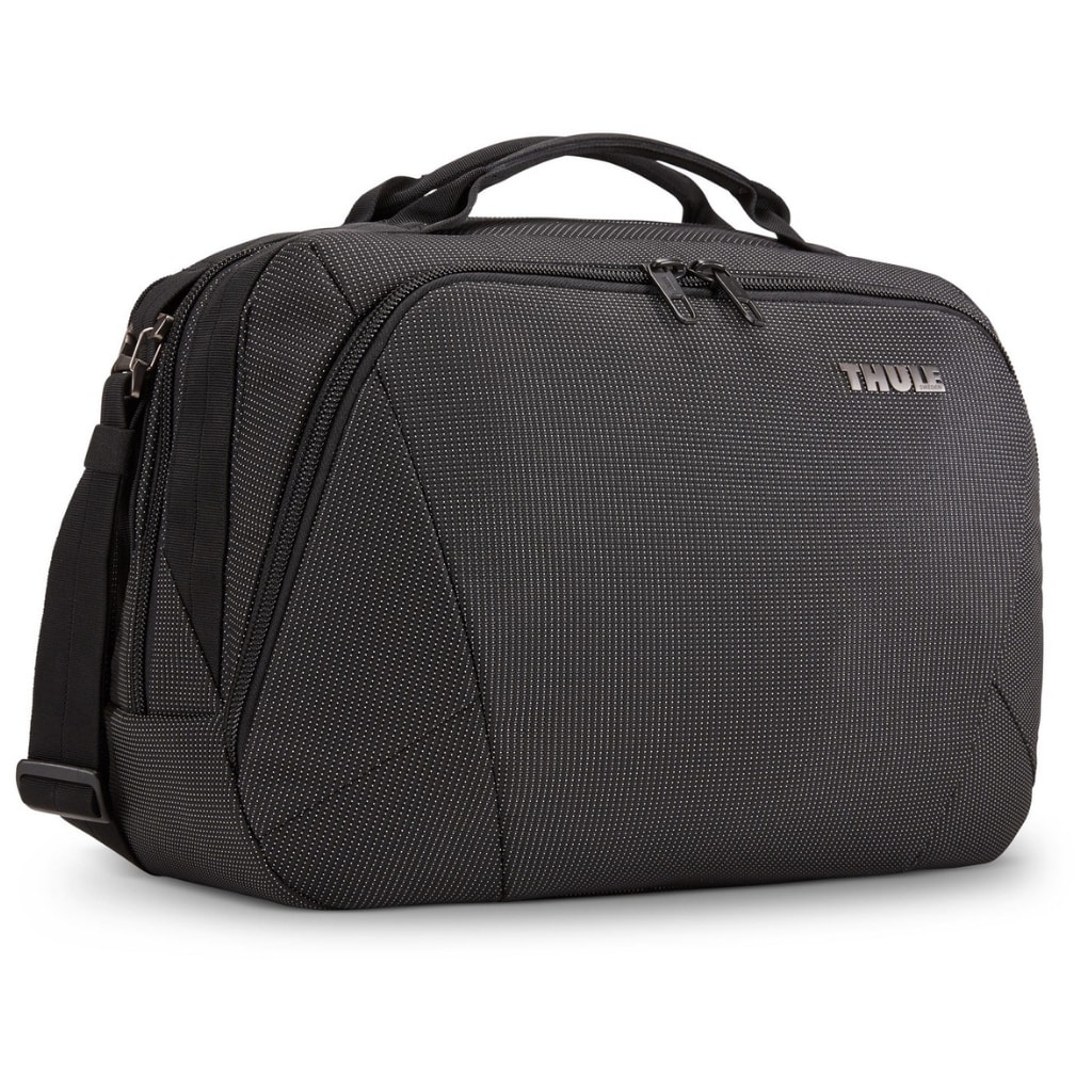 Thule Crossover 2 Boarding Bag 25L C2BB115 Black Front3qrtr jpg