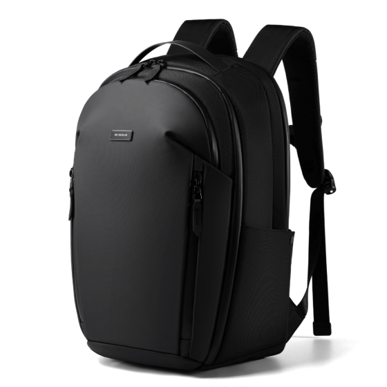 BG Berlin Nexus Lifestyle Edge Laptop Backpack black front3qrtr2