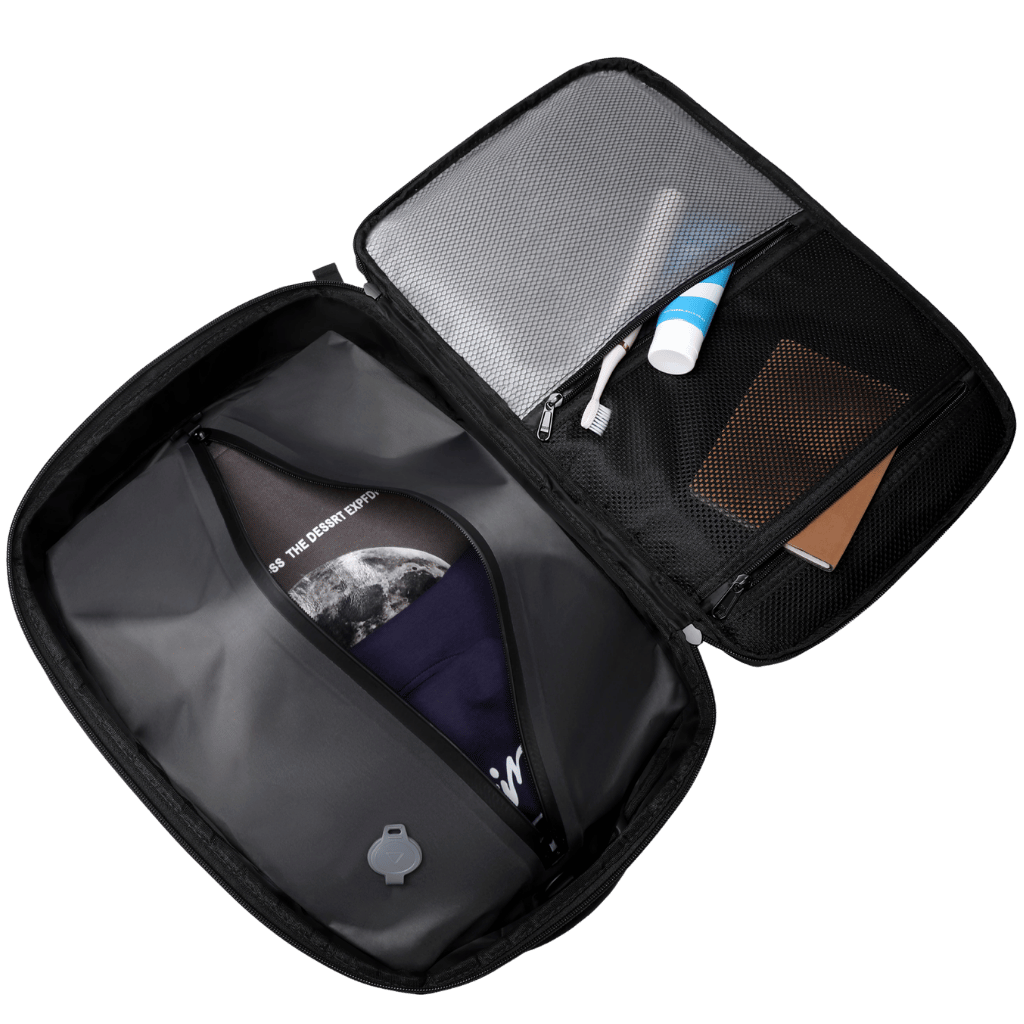 BG Berlin Nexus Lifestyle KBS 3902 Vacuum backpack black interior unzippe