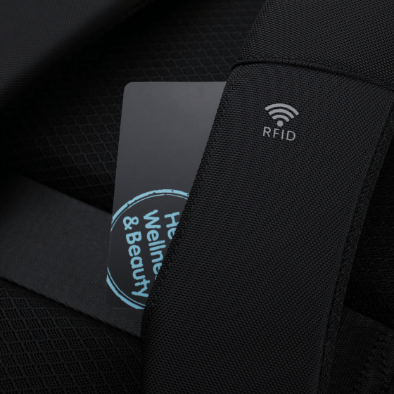 BG Berlin Nexus Lifestyle Metro Laptop Backpack 5186 Black RFID sleeve