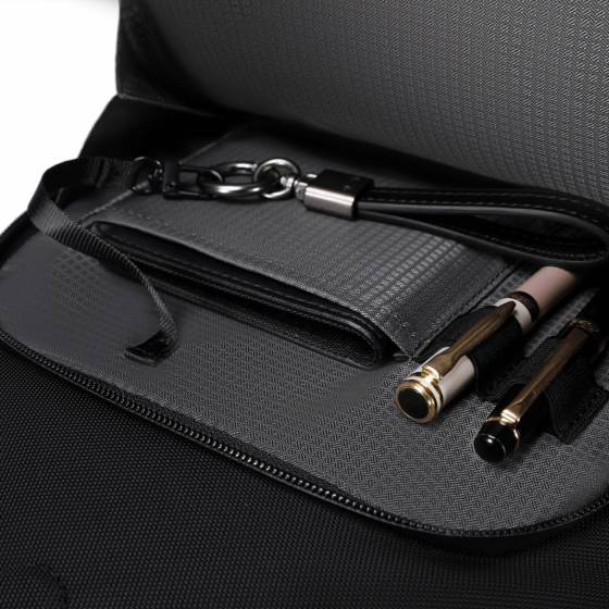 BG Berlin Nexus Lifestyle Metro Laptop Backpack 5186 Black organiser