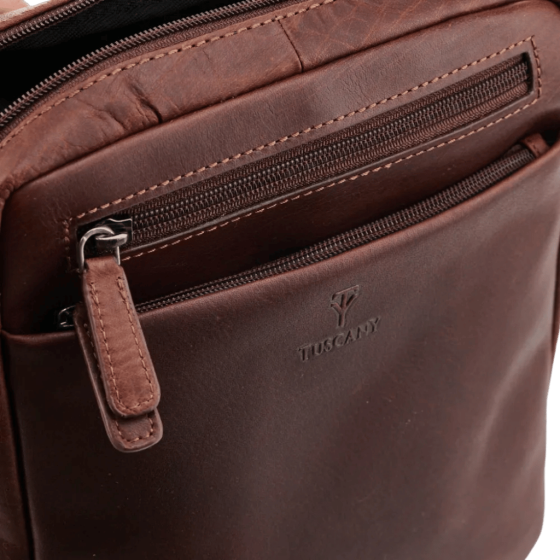 Tuscany Enzo TBA106 crossbody brown detail png