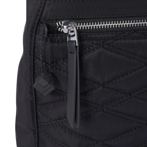 Hedgren Inner City iiLQ Vogue Large Quilted Backpack black zip detail jpg
